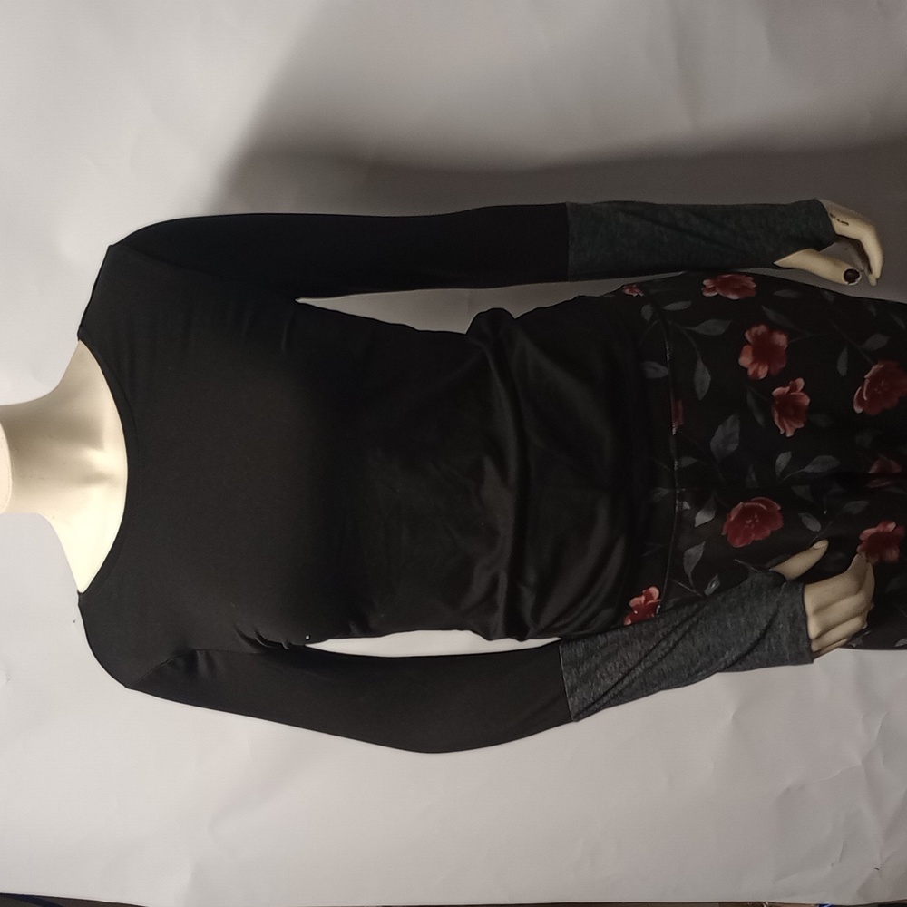 Black Long sleeve active work out shirt